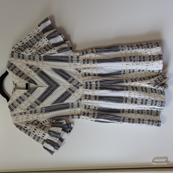 Anthropologie ett twa Eyelet Romper - Size 0 - Picture 10 of 12